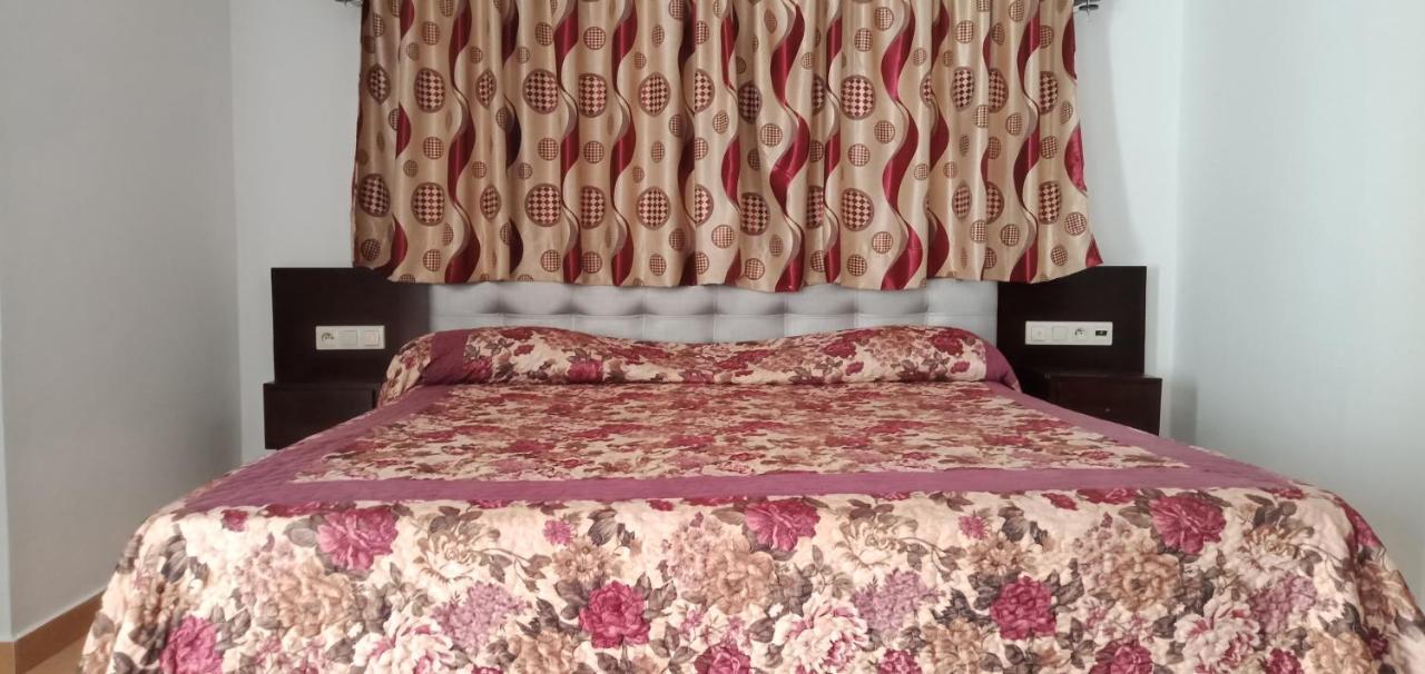 Hotel Cote D'Or M'dik Luaran gambar